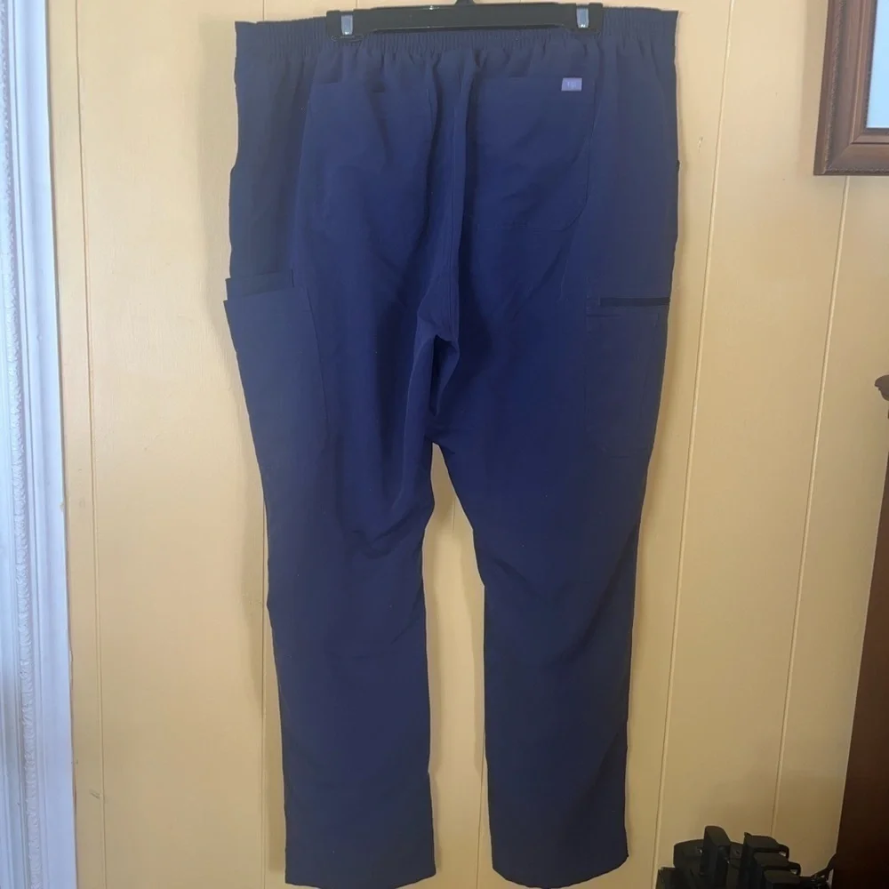 FIGS Men’s XL Scrub Pants
